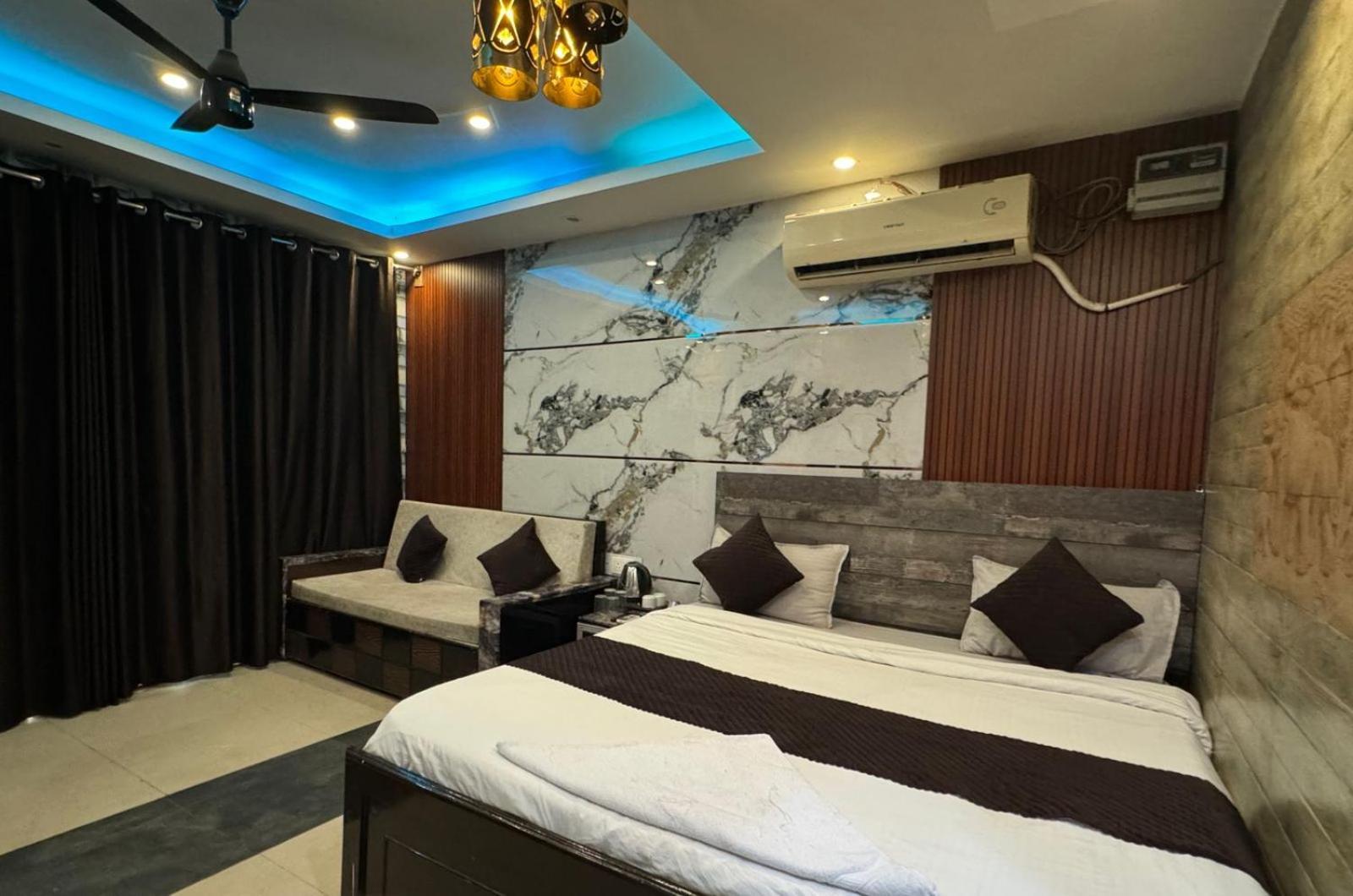 Hotel Dev Ganga Ришикеш Экстерьер фото