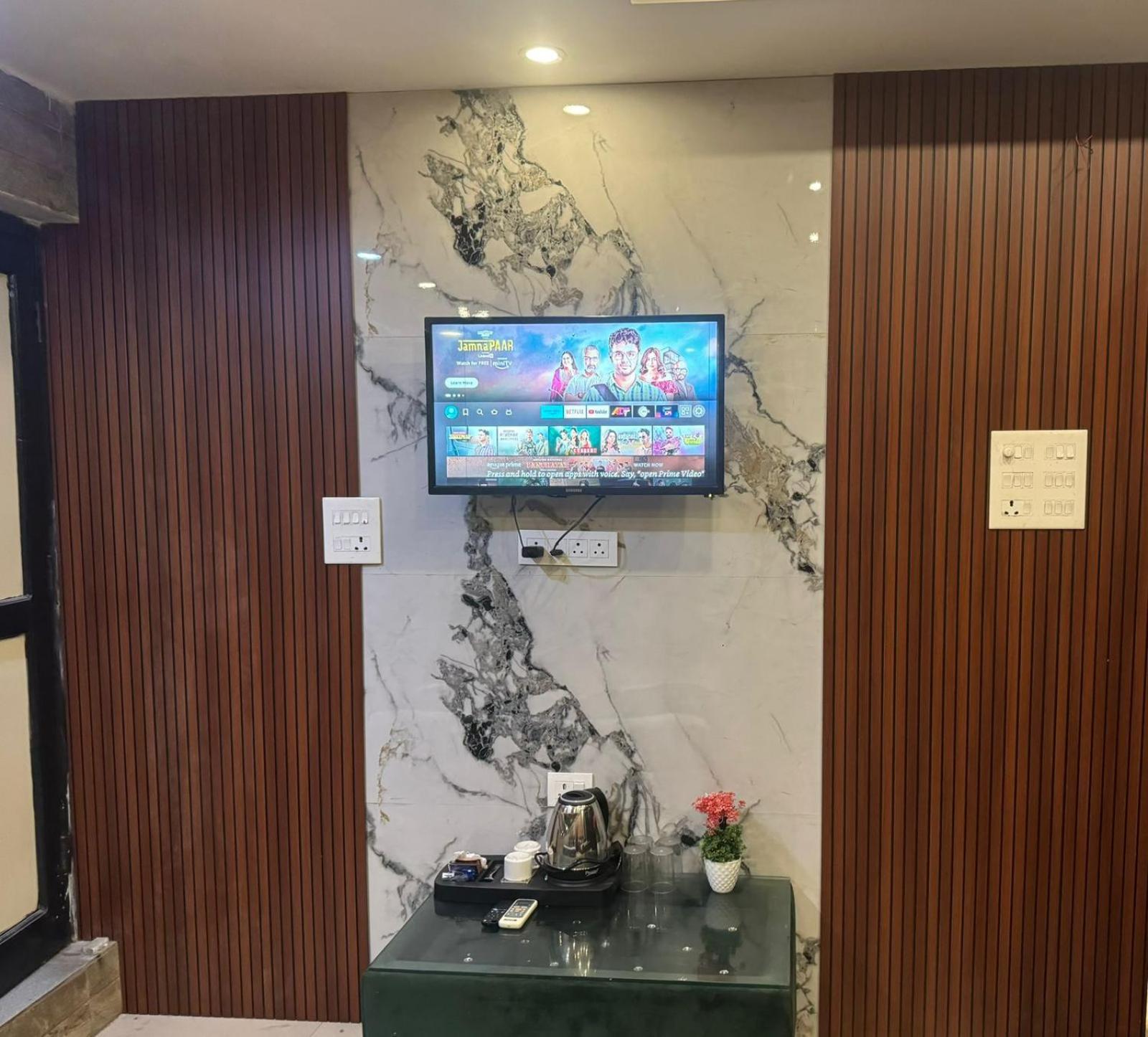 Hotel Dev Ganga Ришикеш Экстерьер фото