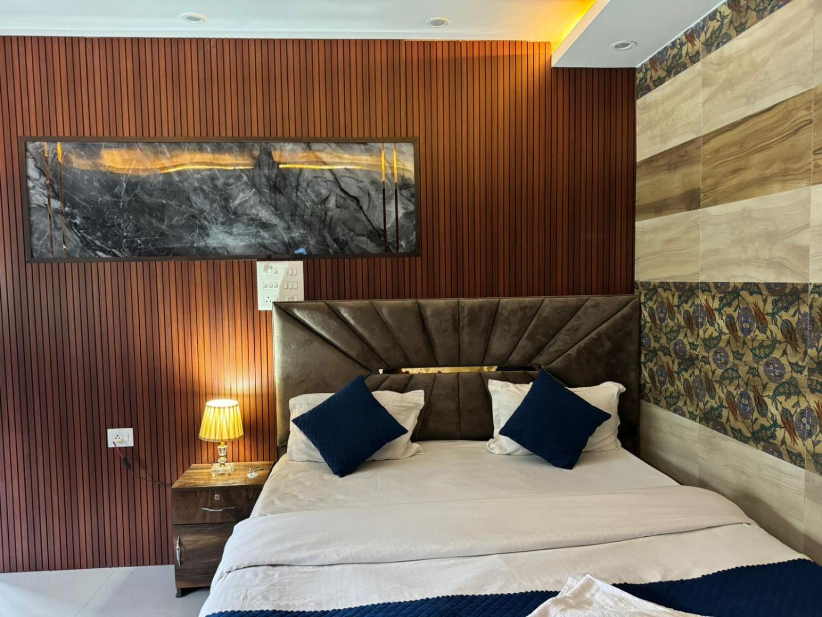 Hotel Dev Ganga Ришикеш Экстерьер фото
