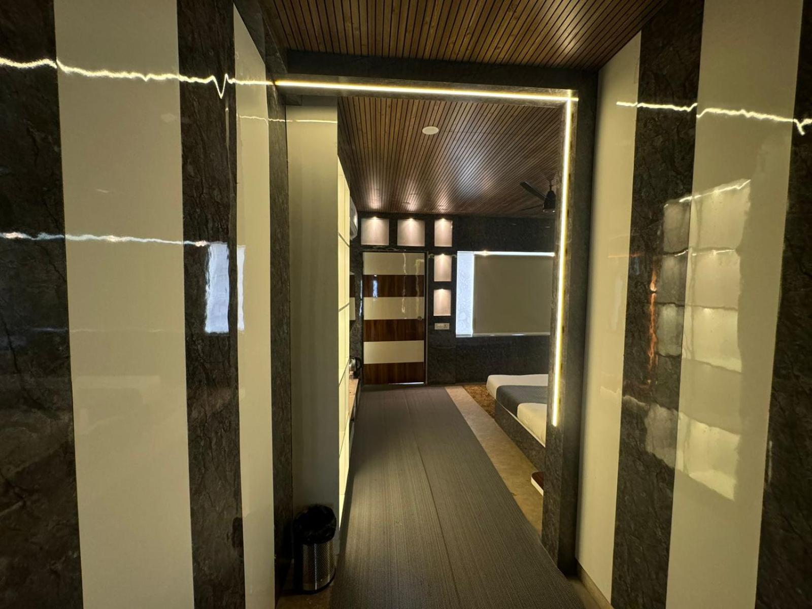 Hotel Dev Ganga Ришикеш Экстерьер фото