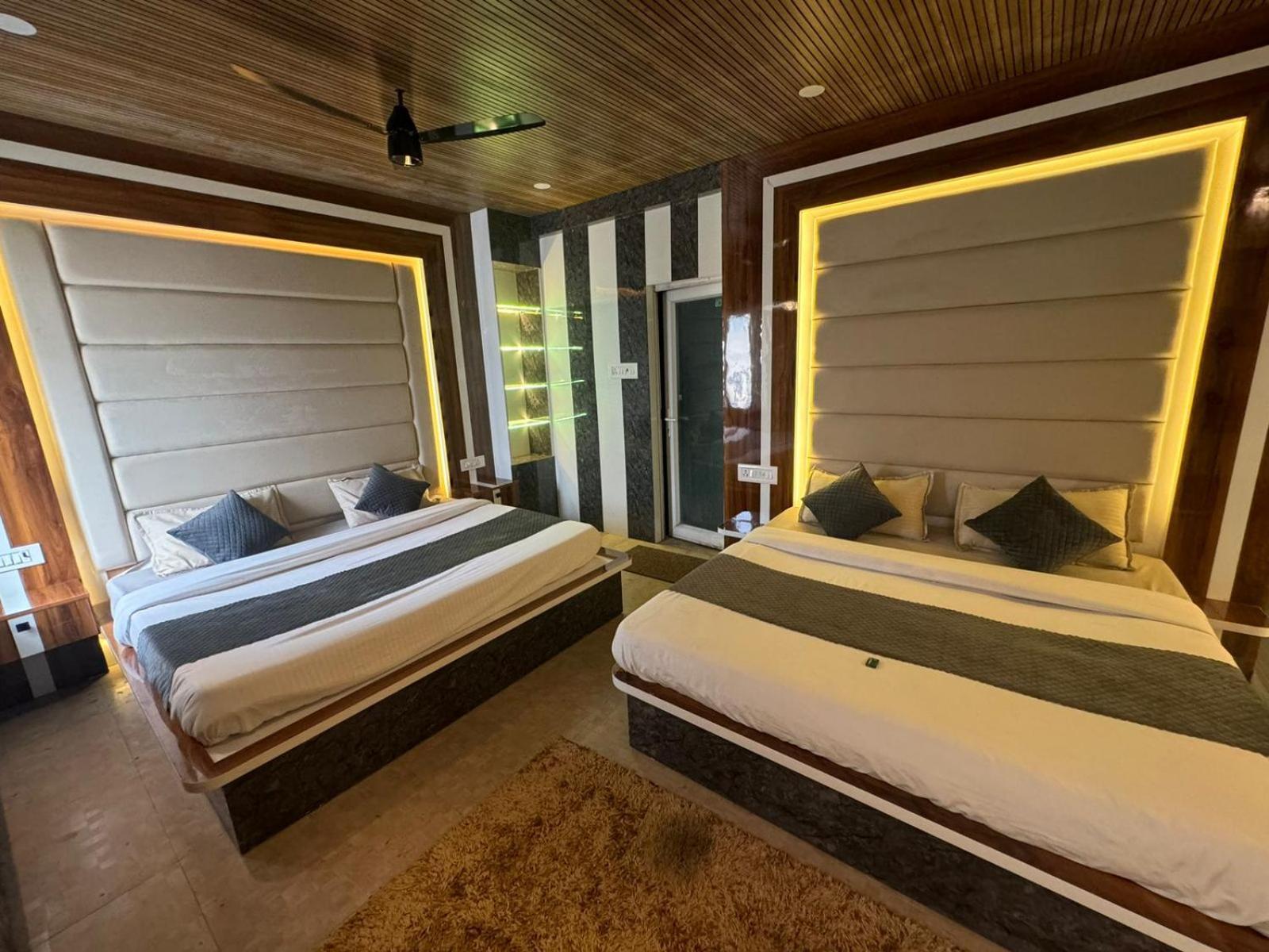 Hotel Dev Ganga Ришикеш Экстерьер фото