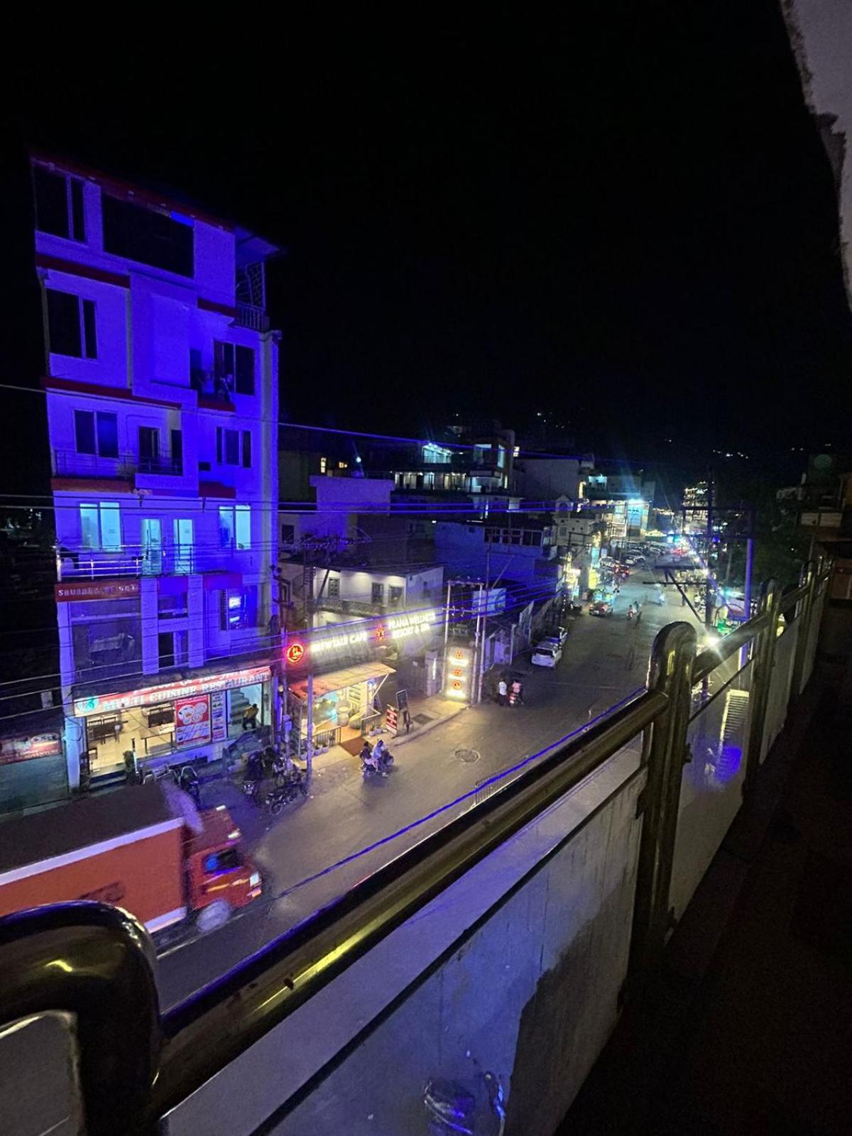 Hotel Dev Ganga Ришикеш Экстерьер фото